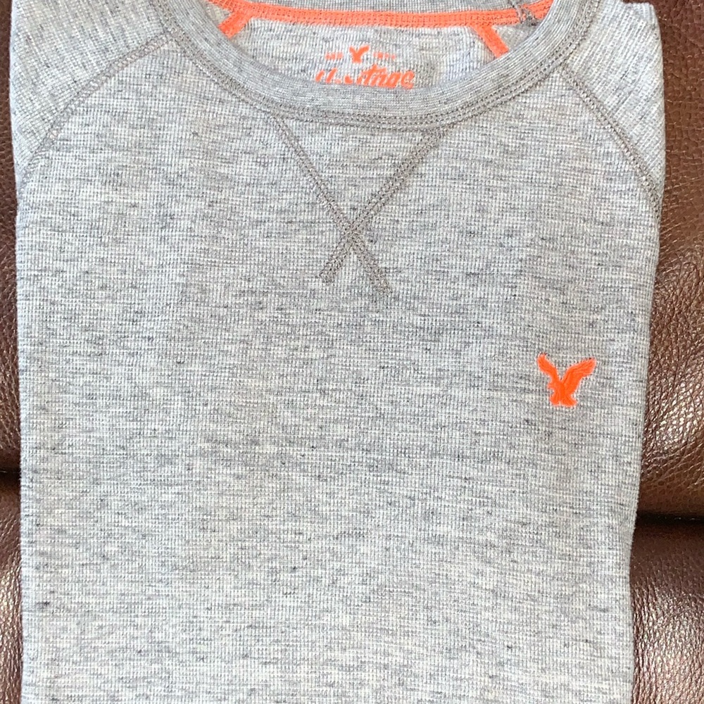 American Eagle Men’s long sleeve shirt-grey Med